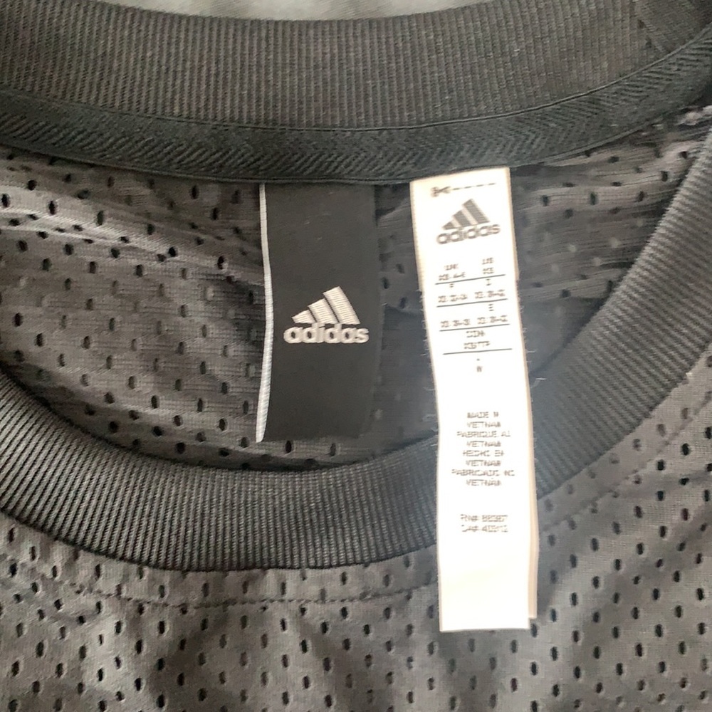 Addidas top - Picture 2 of 2